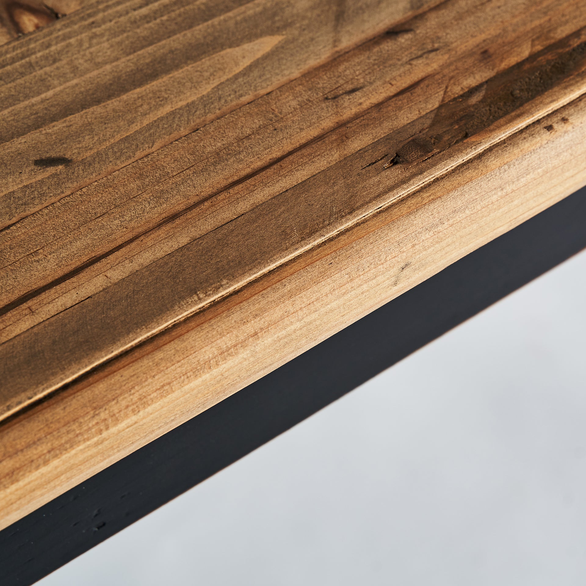 ZENICA DINING TABLE
